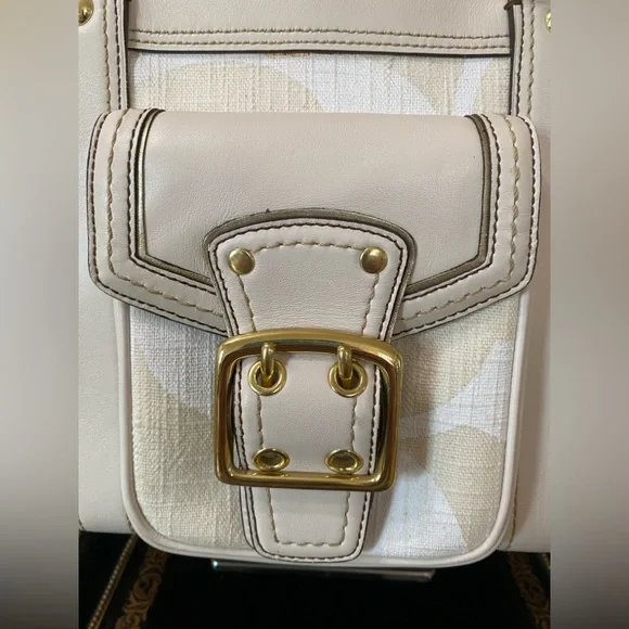 Coach Legacy Signature Classic C Logo, Leather/Linen Tote, Ivory, Gold Hardware - Picture 3 of 17